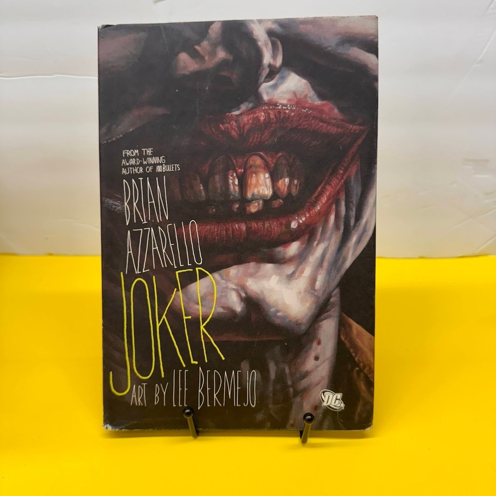 Joker Graphic Novel Brian Azzarello Lee Bermejo DC Comics Hardcover 2008